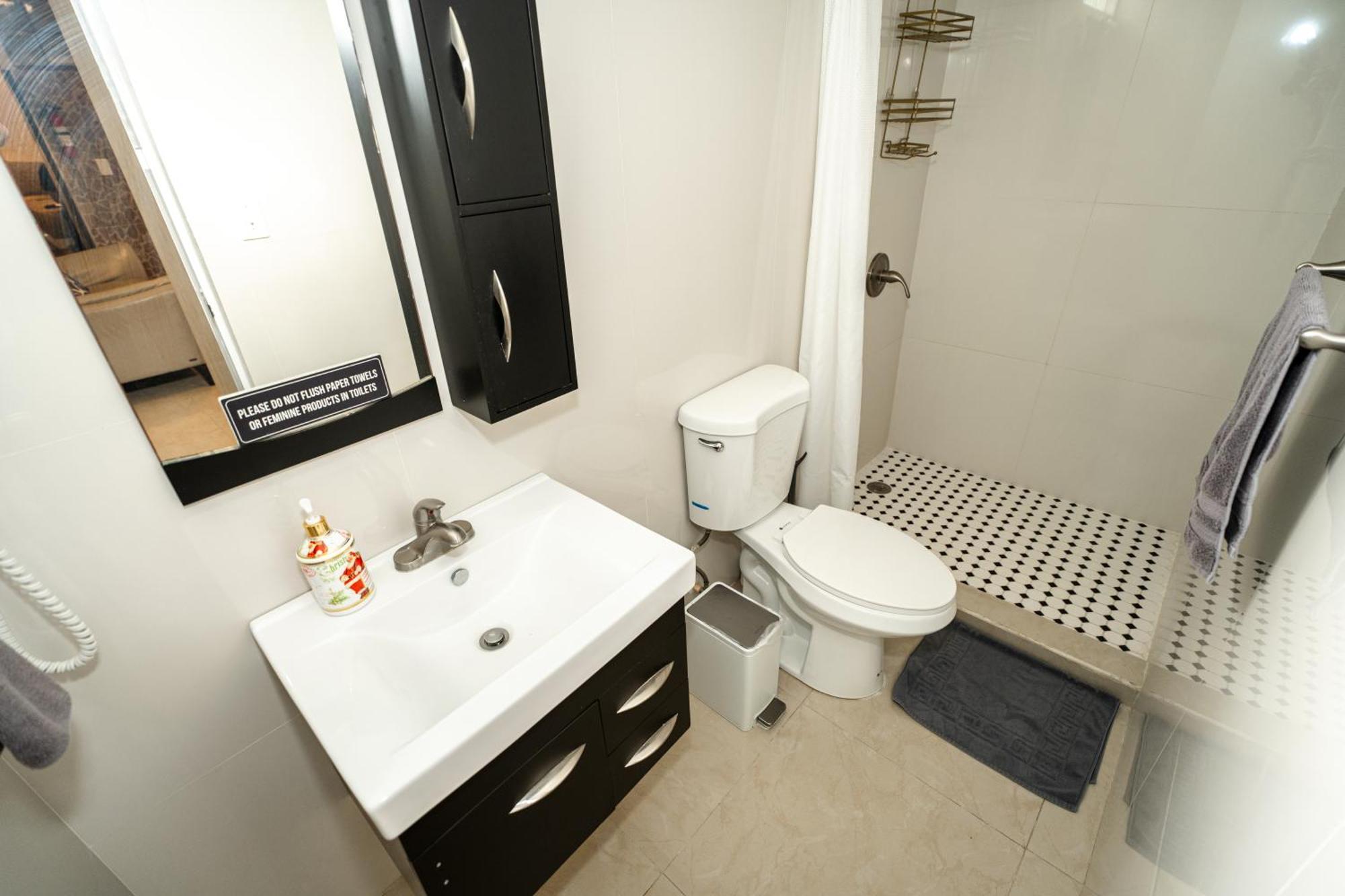 Ferienwohnung Compact Haven With Private Entrance And Free Parking And Laundry Ponce Exterior foto